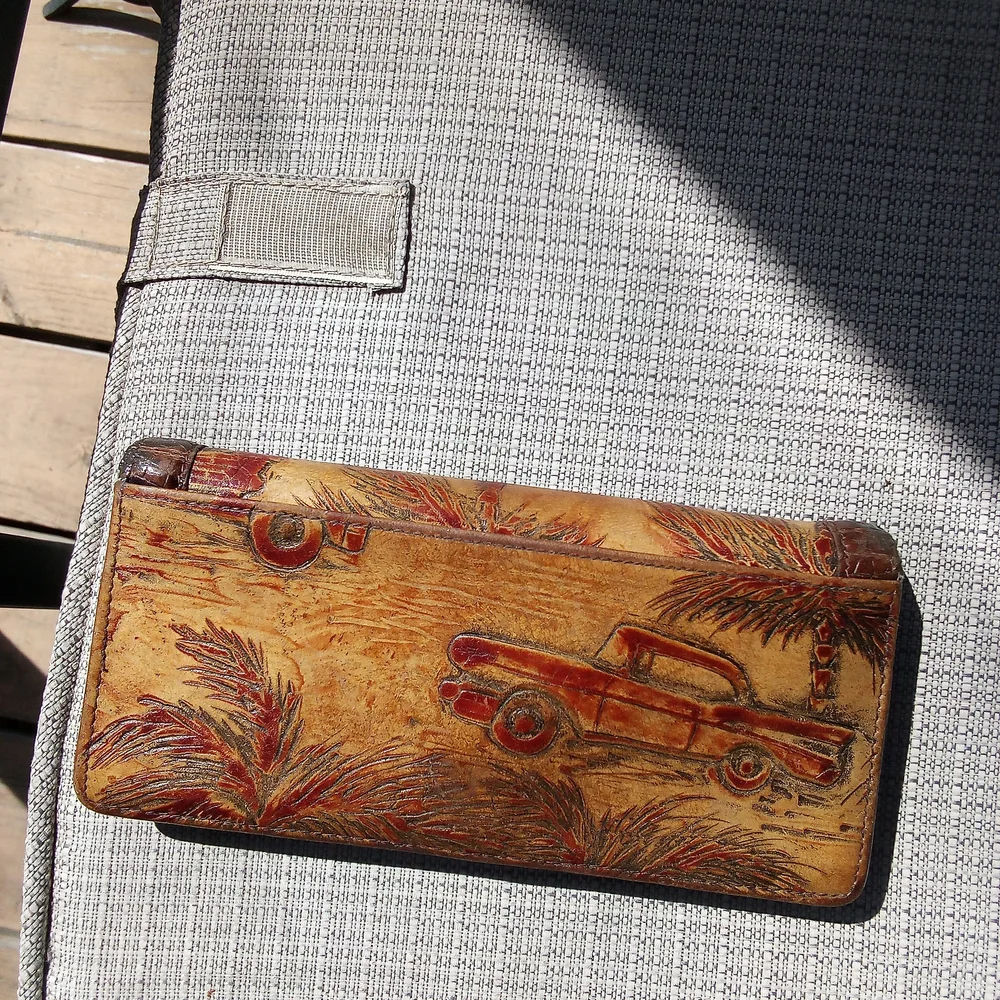 Brahmin Copa Cabana Tan and Brown Embossed Leather Wallet - Picture 2 of 4